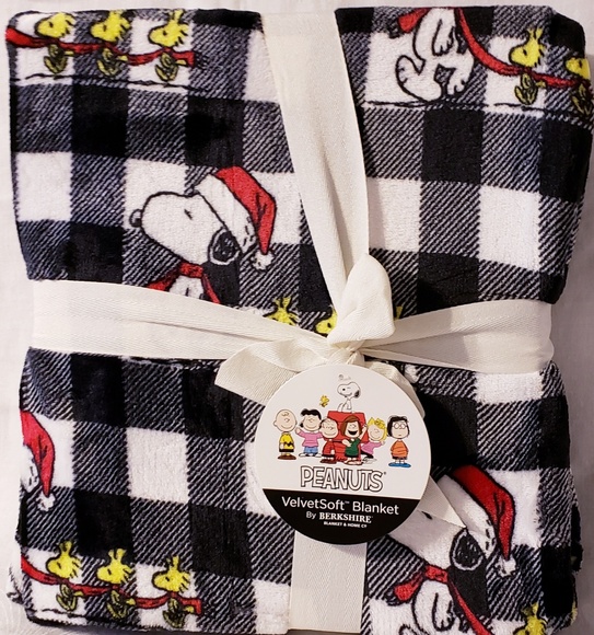 Berkshire Peanuts Holiday New Berkshire Peanuts Holiday Blanket Poshmark